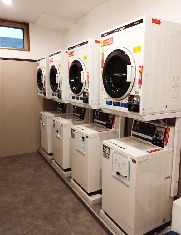 ホテルにコインランドリー