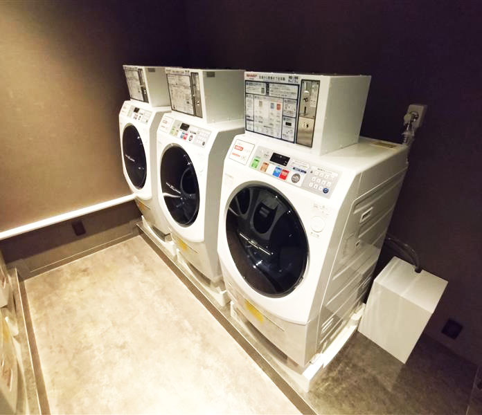 ホテルにコインランドリー