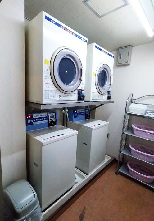 ホテルにコインランドリー