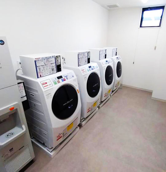 ホテルにコインランドリー