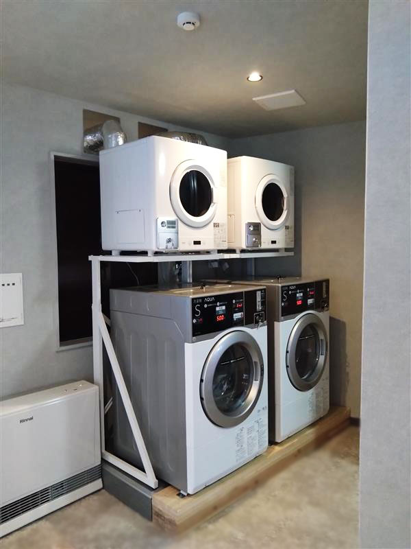 ホテルにコインランドリー